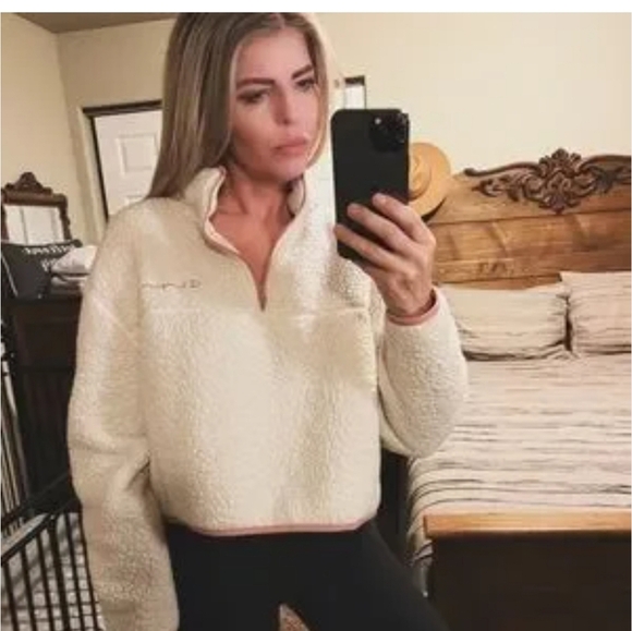 Champion Sherpa cropped zip up, Size Large - Picture 8 of 8